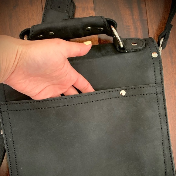 Leather messenger bag - Picture 4 of 5